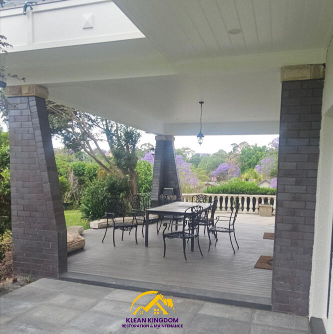 Completed heritage brick paint stripping, Hunters Hill — outdoor entertaining area Heritage paint stripping completed Hunters Hill Sydney — restored brick pillars in outdoor entertaining area